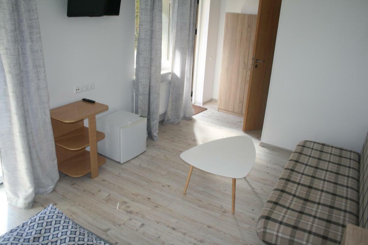 Hotel Poilsis Dzuku 10 A Palanga Exterior foto